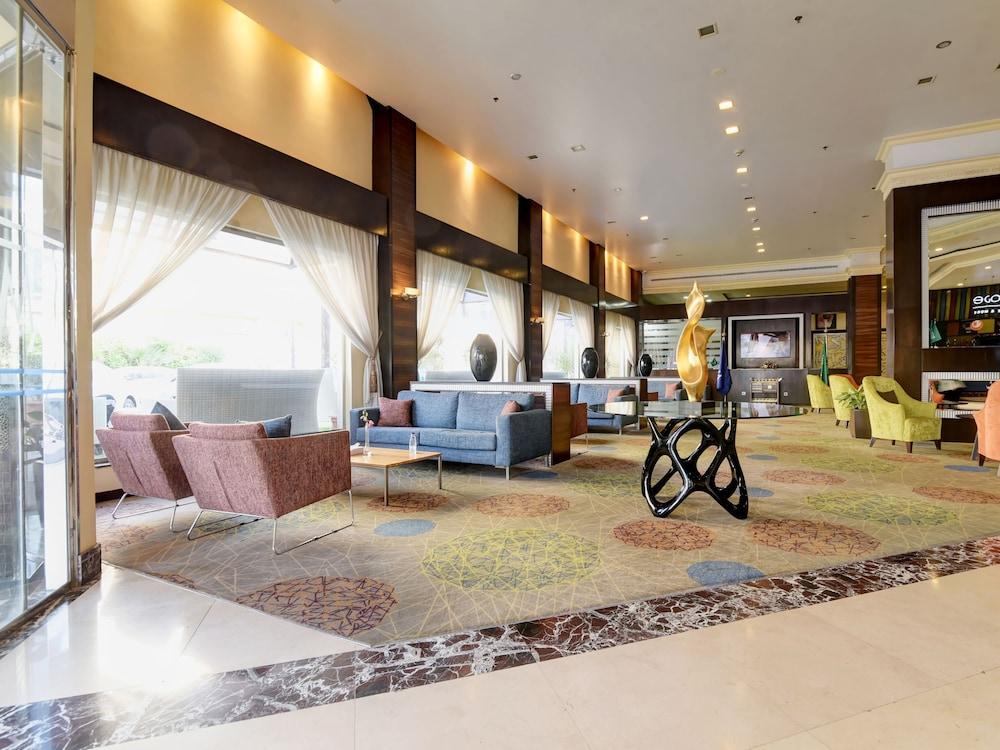 Mena 4*
