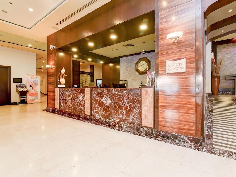 Hotel Mena